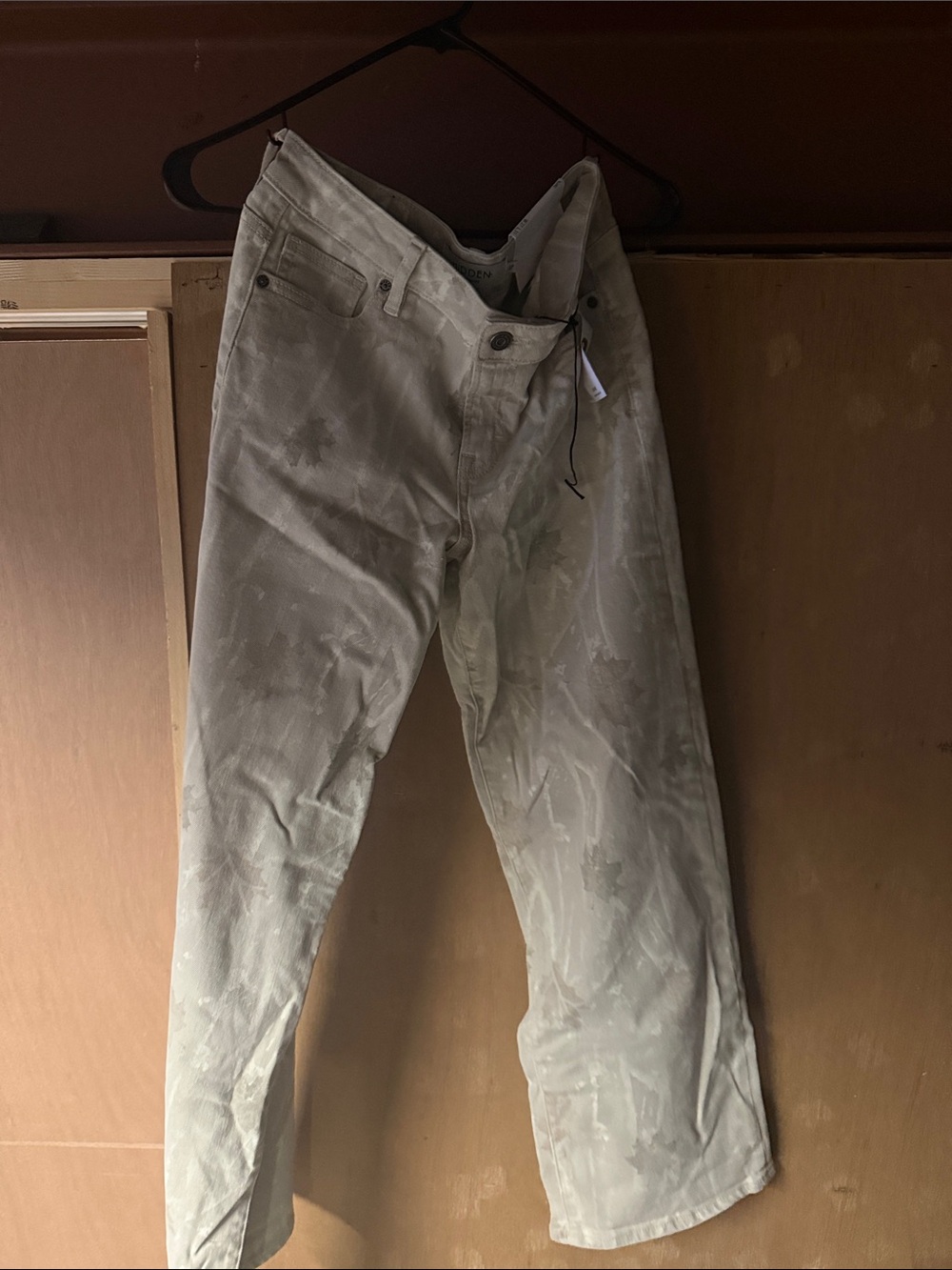 High-Rise Women's Jeans in Light Olive Wash